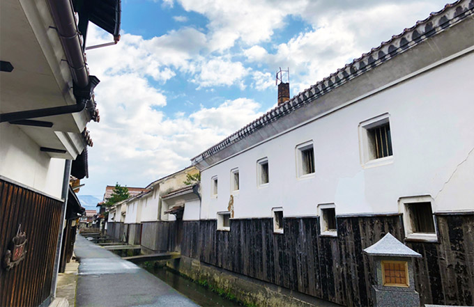 Shirakabe Storehouses (White Wall District)